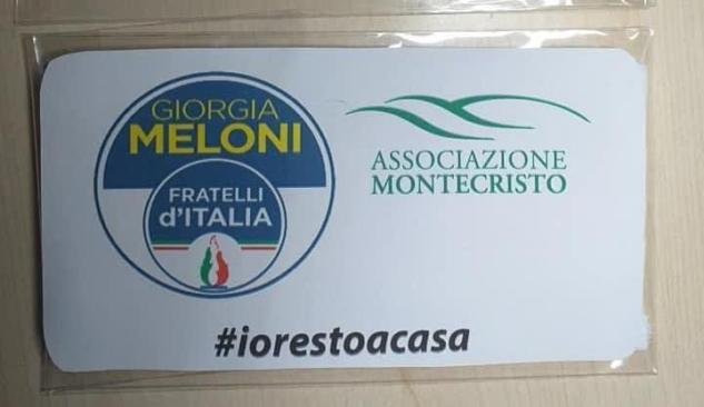 Fratelli d’Italia e le mascherine con il logo del partito. Poi chiede scusa per la strumentalizzazione politica