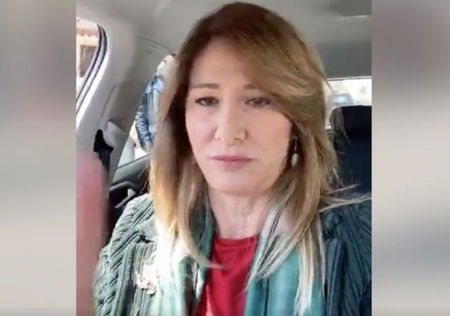 È arrivata la polizia a interrompere il flash mob con il clacson di Francesca Donato contro il Mes | VIDEO article-post