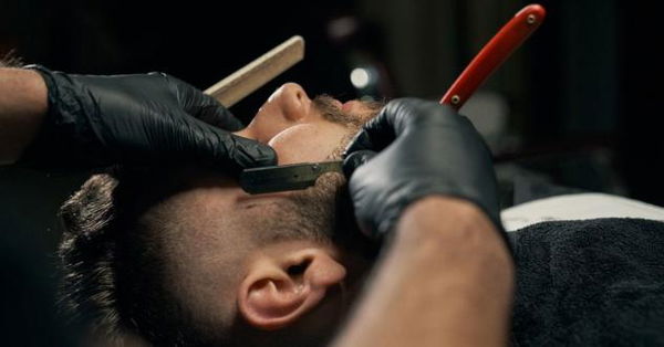 Perché barbieri e parrucchieri riapriranno più tardi rispetto alle altre attività