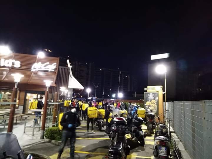 La denuncia dei riders: “Il sushi non è un diritto, la salute sì” article-post