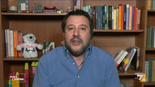Salvini da Giletti continua a dire che la Lombardia non poteva istituire zone rosse perché serviva l’esercito