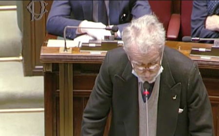 Il deputato della Lega in Aula con la febbre a 37,7? «No, ero solo accaldato per il giardinaggio» article-post