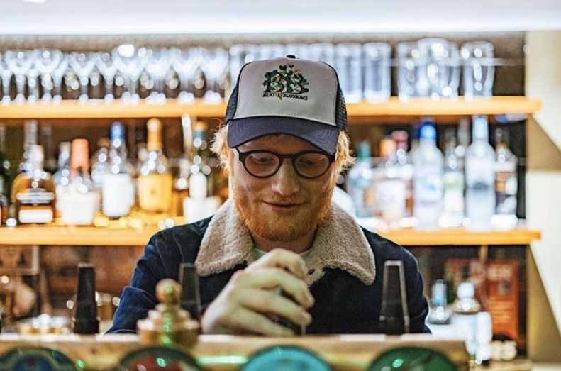 Ed Sheeran cuore d’oro, chiude il suo pub ma continua a pagare i dipendenti article-post