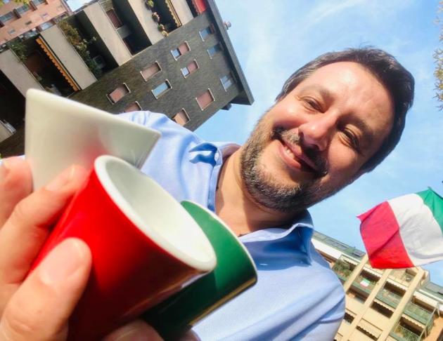 Il post di Salvini sul 25 aprile che evita le parole «25 aprile» e «Liberazione» article-post