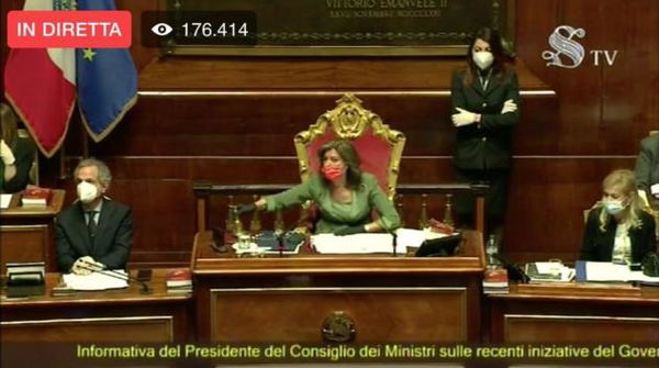 Le opposizioni in Senato attaccano Conte quando fa appello alle loro proposte: caos a Palazzo Madama