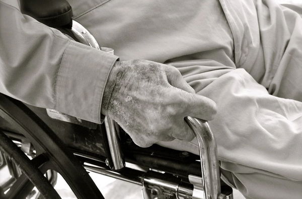 Dal 1° febbraio il 40% dei decessi nelle Rsa è attribuibile al Covid o a sintomi simil-influenzali