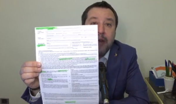 Perché Salvini continua a citare la bufala del “foglio svizzero per i 500mila euro” e non parla dei bonus ai lavoratori tedeschi?