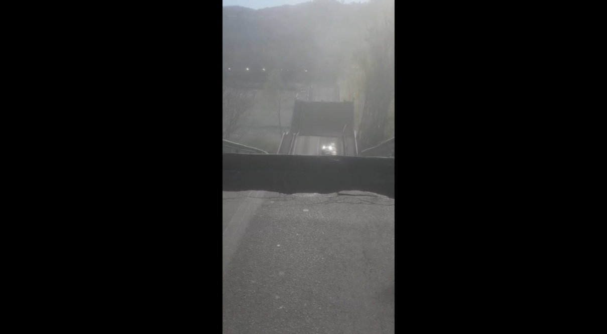 Il drammatico video del crollo del ponte di Aulla: «C’è odore di gas, rischio esplosione, scappate» | VIDEO article-post