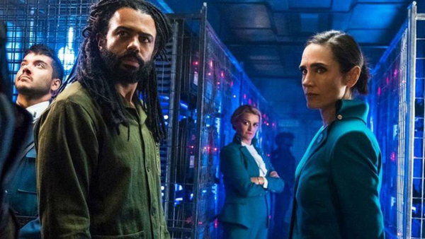 Snowpiercer, recensione della serie Netflix completamente diversa dal film