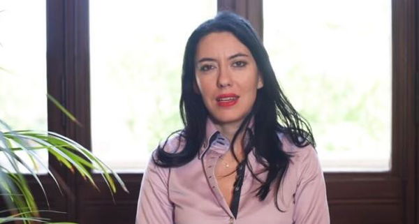 Azzolina: «Non ci sarà nessun 6 politico, ci saranno bocciature»