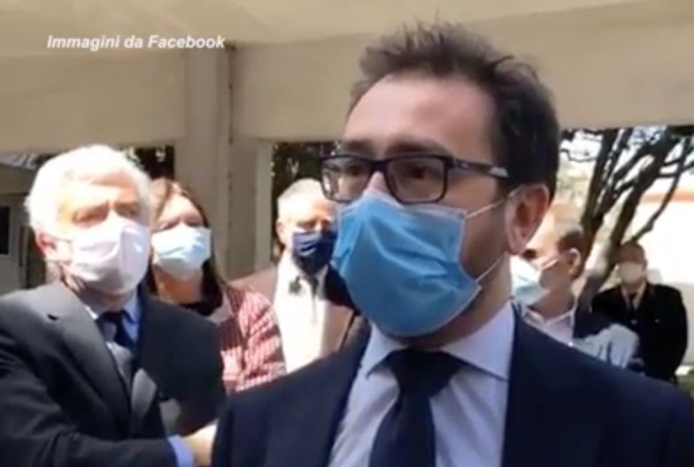 Contrordine, Bonafede rimanda in carcere tutti i boss scarcerati per il coronavirus article-post