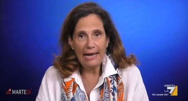 Ilaria Capua e la probabile diffusione del contagio sui treni lombardi «vecchi e sporchi» | VIDEO