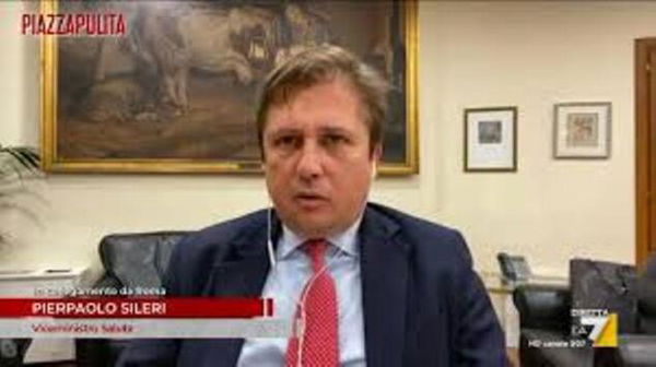 La soluzione di Sileri per fermare i contagi in Serie A: «Stop agli abbracci in campo»