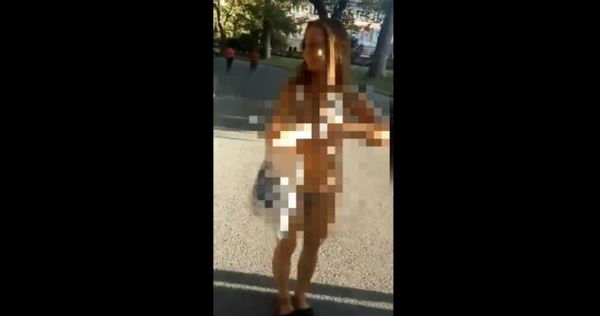Ci mancava solo la bufala di Silvia Romano nuda per le strade di Bologna nel 2017