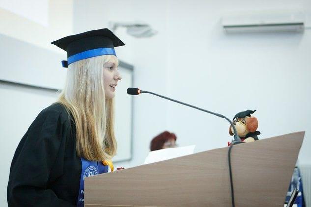 Università, tornano le sessioni d’esame e le sedute di laurea ‘in presenza’ (ma con prescrizioni) article-post