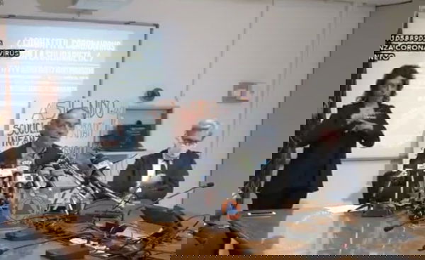 L’epidemia secondo Zaia (quello moderato della Lega): «Se il virus perde forza, allora è artificiale»