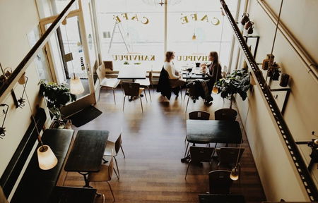 Dal 18 maggio stop all’autocertificazione, sì agli incontri con amici e riapertura di locali e parrucchieri article-post