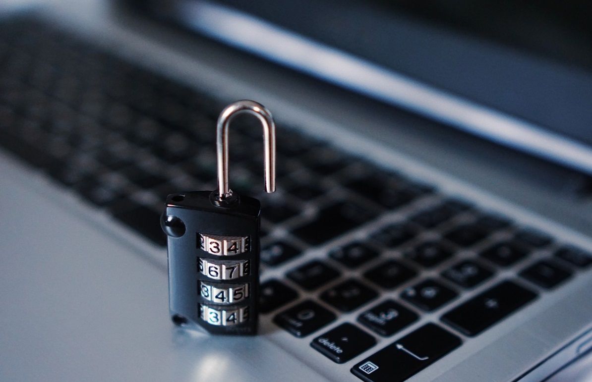 Falla nella privacy di Cam4, esposti i dati di 5 milioni di utenti italiani article-post