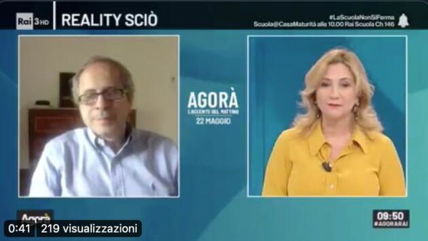 Il virologo Crisanti: «Virus più debole? No, sono le mascherine che limitano la quantità di virus»