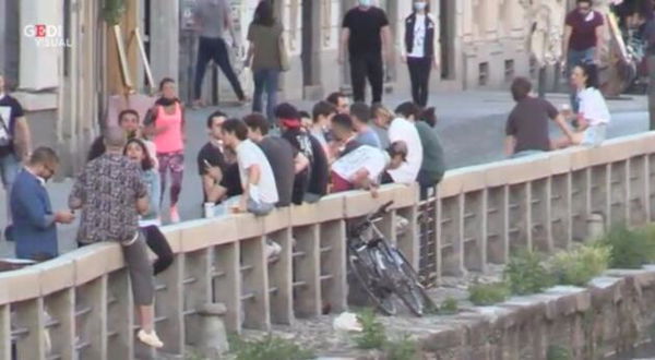 Per il virologo Perno «il branco di imbecilli sui Navigli rischia di vanificare sforzo di mesi»