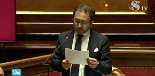 Bonafede in aula: «La lotta al malaffare farà sempre parte della mia attività politica»