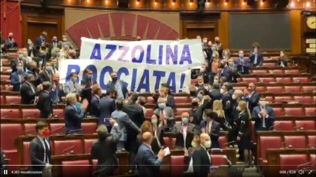 Anche oggi Montecitorio si è trasformato in uno stadio | VIDEO article-post