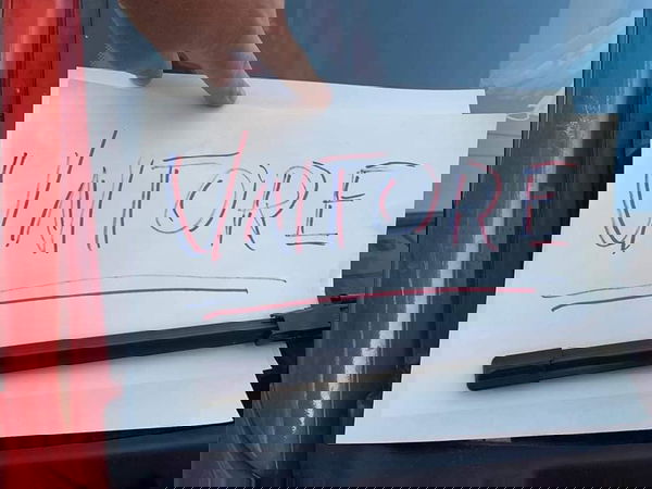 Quelli che danno degli ‘untori’ ai corrieri di Bartolini