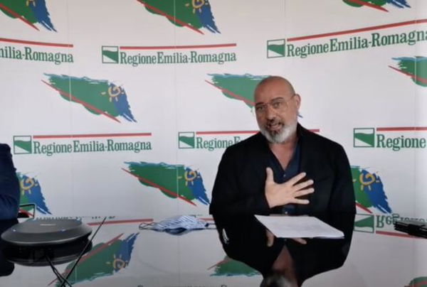 Bonaccini riapre gli stadi, 1000 spettatori per Parma-Napoli e Sassuolo-Cagliari