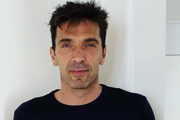 Buffon non smette e rilancia: ufficiale il suo rinnovo con la Juventus fino al 2021