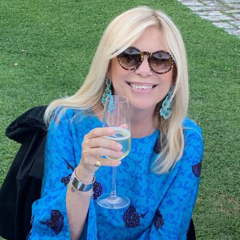 Rita Dalla Chiesa chiede, su Twitter, l’estinzione del popolo cinese