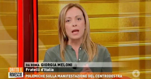 Giorgia Meloni si riscopre ‘grillina’: vuole che le riunioni tra governo e opposizioni siano trasmessi in streaming