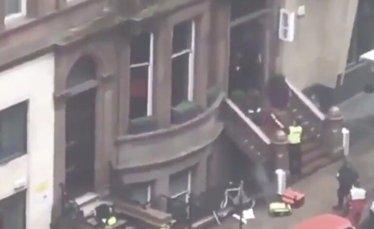 Persone accoltellate nel centro di Glasgow: evacuato ostello che ospita migranti