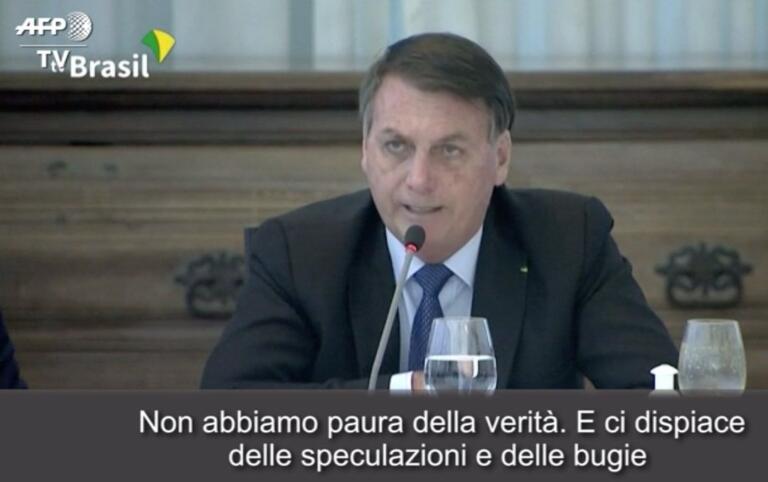 Bolsonaro ha febbre e altri sintomi Covid: sottoposto a tampone. Sta prendendo l’idrossiclorochina
