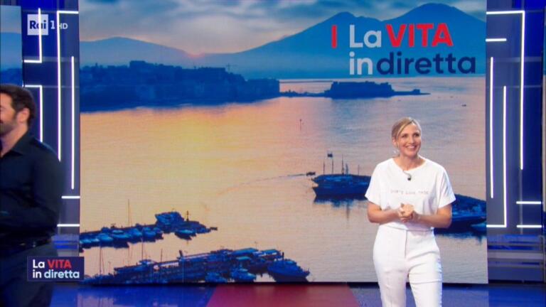 Lo staff de La Vita in diretta si dissocia da Lorella Cuccarini: «Matano non ha mai avuto atteggiamenti maschilisti»