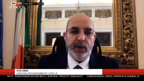 Vito Crimi definisce la notizia del finanziamento al M5S dal Venezuela una «ridicola fake news»