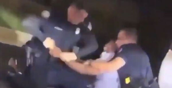 Licenziato il poliziotto di Atlanta che ha sparato e ucciso Rayshard Brooks | VIDEO