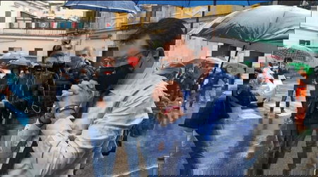 Il video in cui Salvini viene contestato a Napoli mentre omaggiava il poliziotto morto article-post