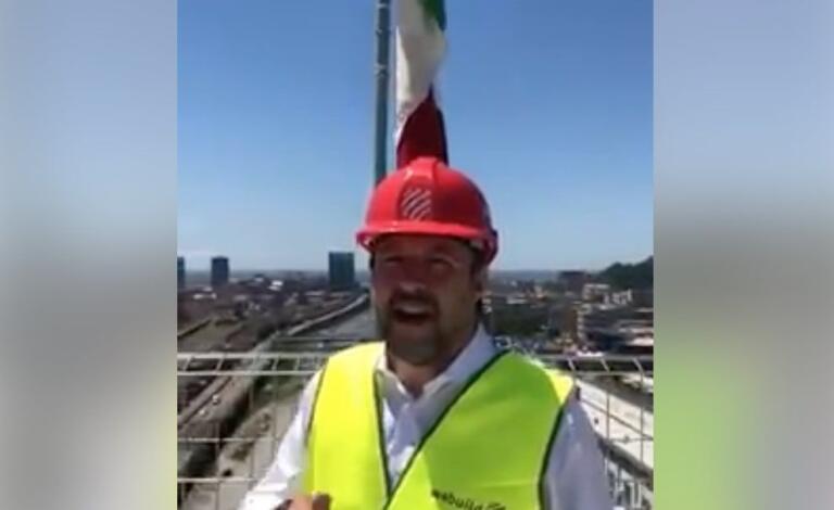 Ma il Salvini contro le ‘passerelle’ a Villa Pamphili è lo stesso che si fa i selfie sul ponte Morandi?