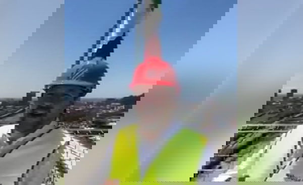 Ma il Salvini contro le ‘passerelle’ a Villa Pamphili è lo stesso che si fa i selfie sul ponte Morandi?