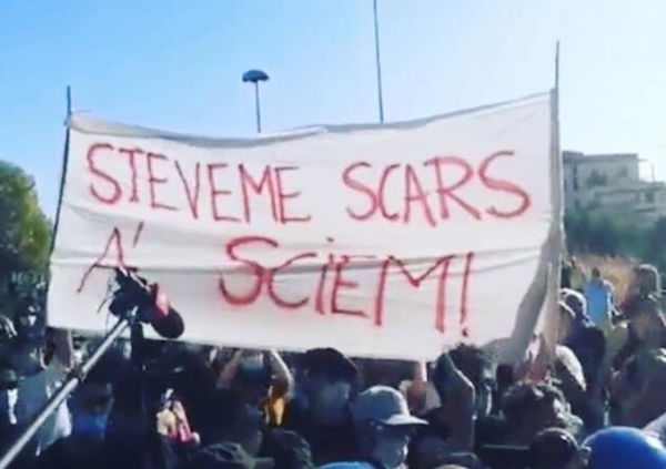 Matteo Salvini annuncia che tornerà a Mondragone