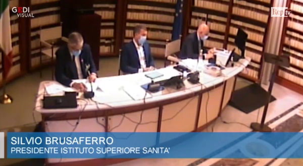 Brusaferro mette in guardia sull’«eccessiva disinfezione delle superfici»