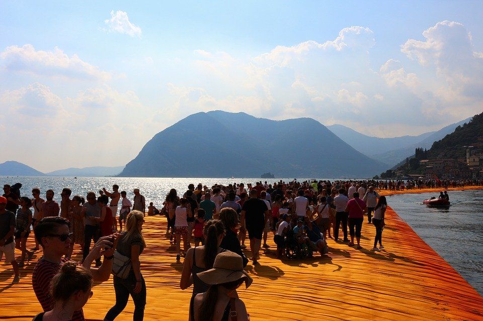 È morto Christo, l’artista che ci ha fatto camminare sulle acque del lago d’Iseo article-post