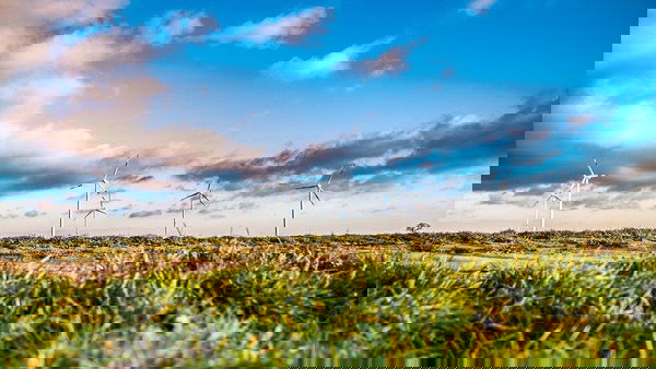 Energia verde: non basta semplificare, il sistema va rovesciato