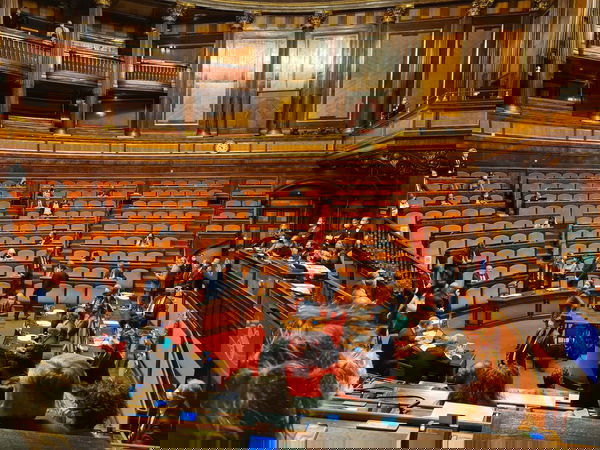 E anche oggi l’opposizione che voleva i confronti in aula non si è presentata in aula