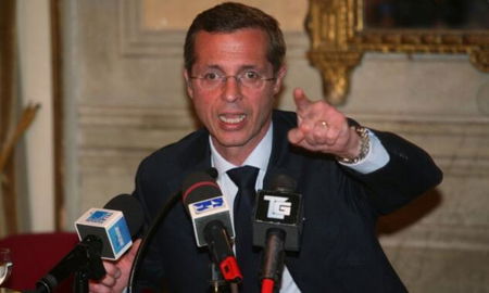 «Siete zocc*le vere e represse», i post social misogini di Paolo Massari (prima dell’arresto con l’accusa di stupro) article-post