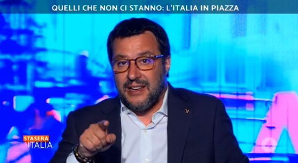 Per Salvini «non c’è futuro se non si investe su scuola e giovani», lui lo ha fatto su Quota 100