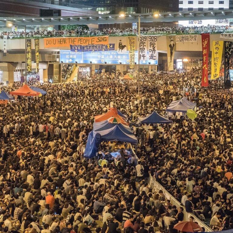 I libri di alcuni attivisti democratici sono stati rimossi dalle biblioteche pubbliche di Hong Kong