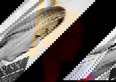 Annalisa Chirico fa la linguaccia a Travaglio: «Te la ripropongo, ma la vedrai soltanto in video» article-post