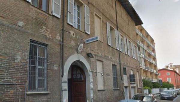 La trans che partecipò a 3 o 4 festini in caserma a Piacenza: «Mi dicevano: se non collabori, ti rimando in Brasile»