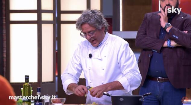 Lo chef controcorrente: Locatelli dà ragione a Laura Castelli article-post